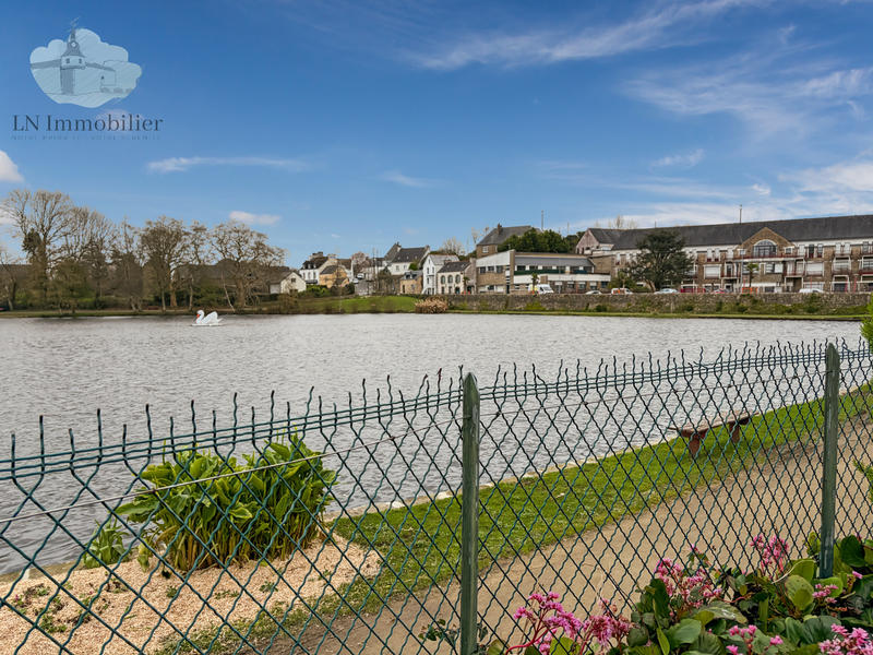 Maison - 189 m² - 9 pièces