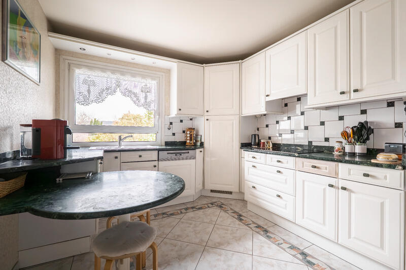 Maison - 162 m² - 7 pièces