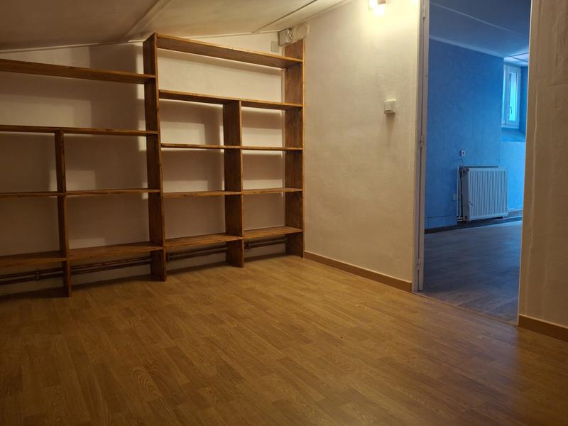 Maison traditionnelle - 90 m² - 3 pièces