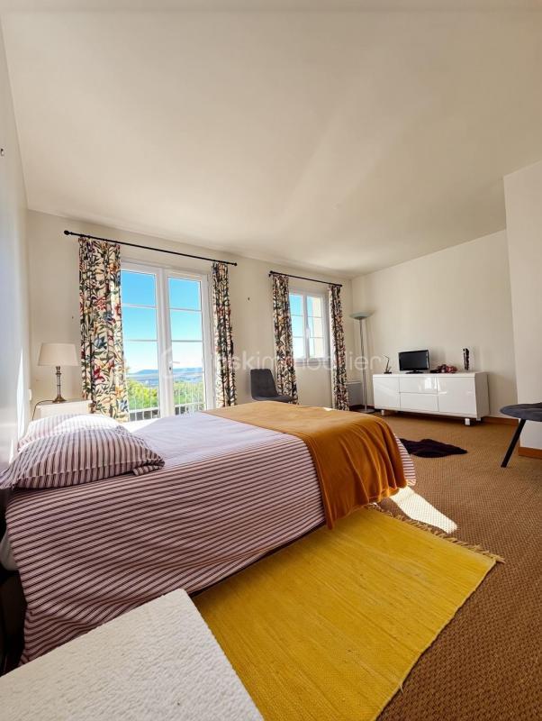 Villa - 433 m² - 12 pièces