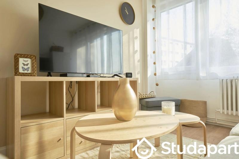 Chambre - 10 m² - 1 pièce