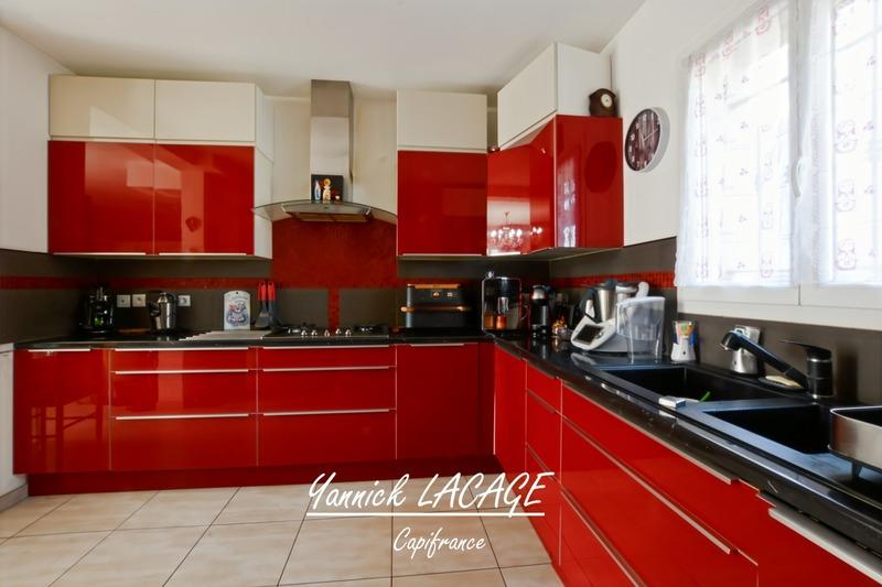 Maison - 88 m² - 4 pièces