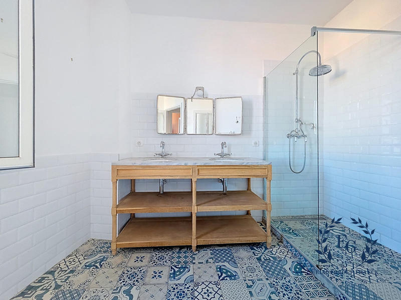 Maison - 166 m² - 5 pièces