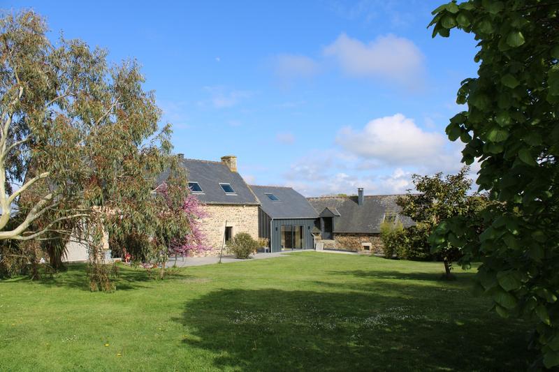 Maison - 441 m² - 10 pièces