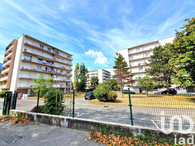 Appartement - 98 m² - 5 pièces