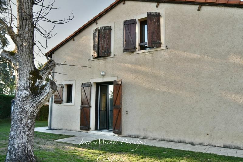 Maison - 250 m² - 8 pièces