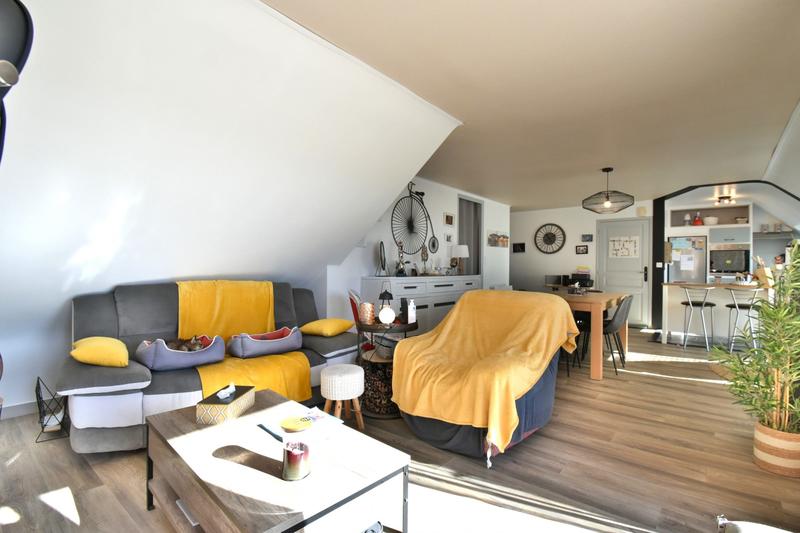 Maison contemporaine - 171 m² - 8 pièces