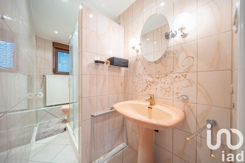 Maison - 200 m² - 7 pièces