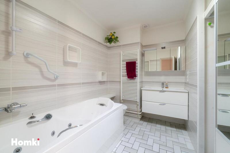 Maison - 104 m² - 6 pièces