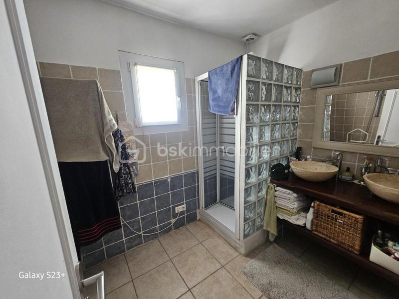 Villa - 192 m² - 9 pièces