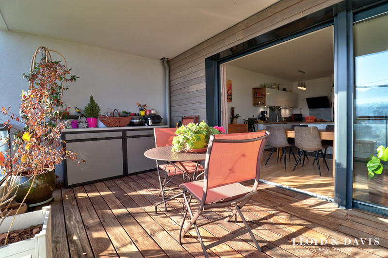 Appartement - 107 m² - 6 pièces