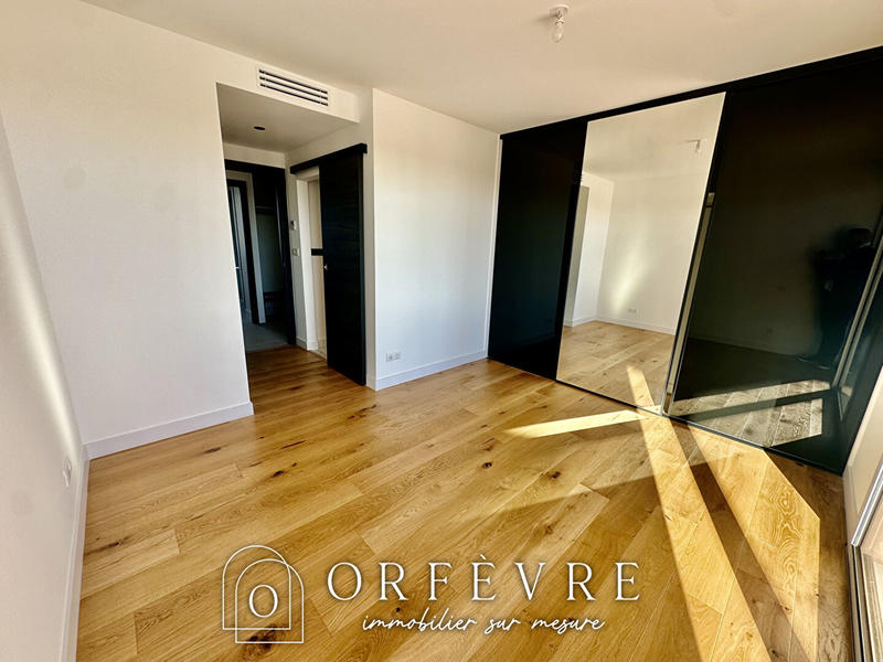 Appartement - 90 m² - 3 pièces