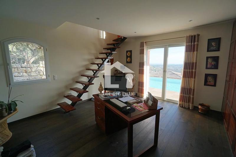 Villa - 160 m² - 6 pièces