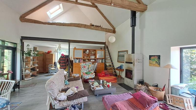 Maison - 274 m² - 9 pièces