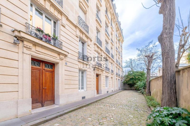 Appartement ancien - 57 m² - 3 pièces