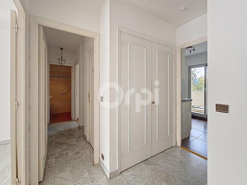 Appartement - 79 m² - 3 pièces