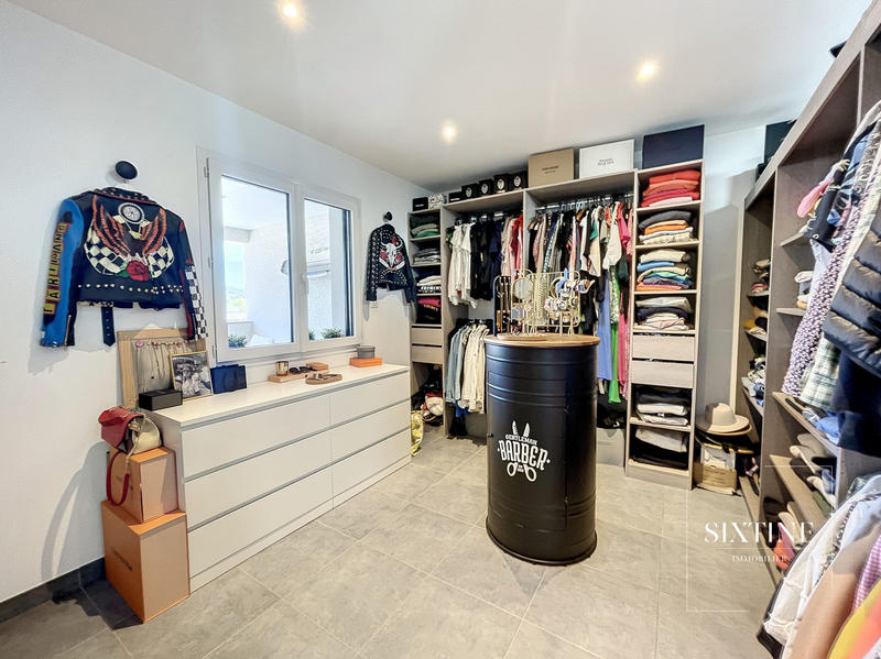 Appartement - 80 m² - 4 pièces