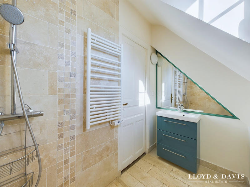 Maison ancienne - 258 m² - 11 pièces