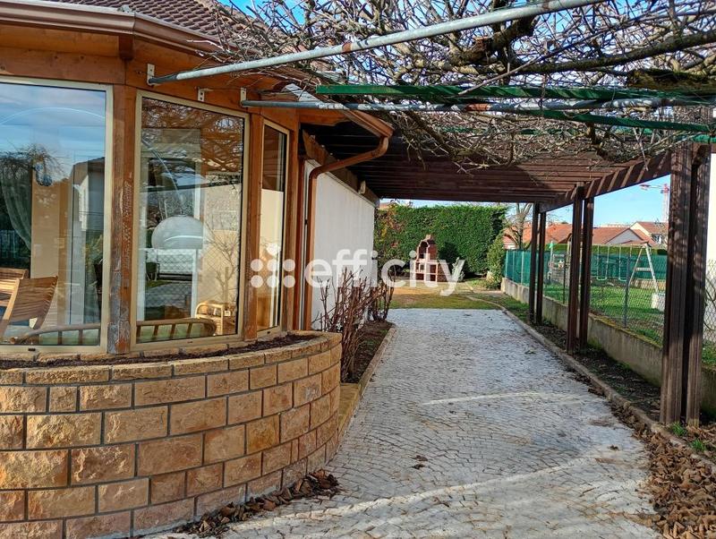 Maison - 82 m² - 4 pièces