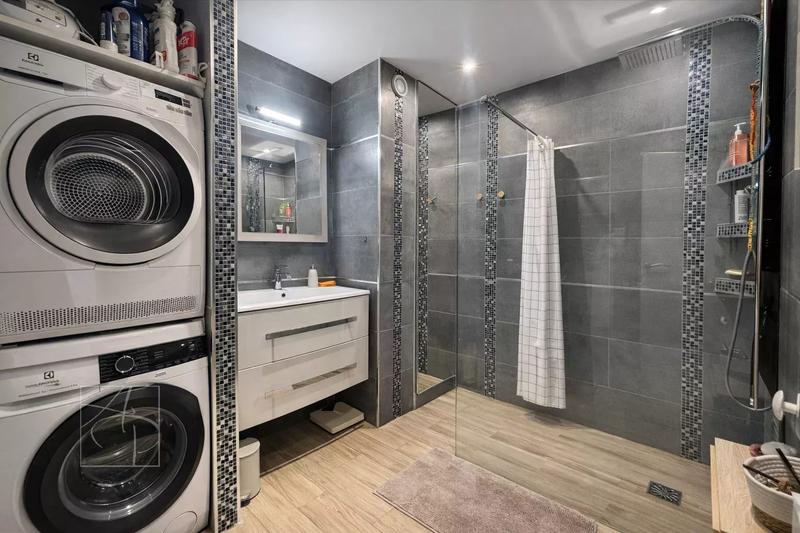 Appartement - 68 m² - 2 pièces