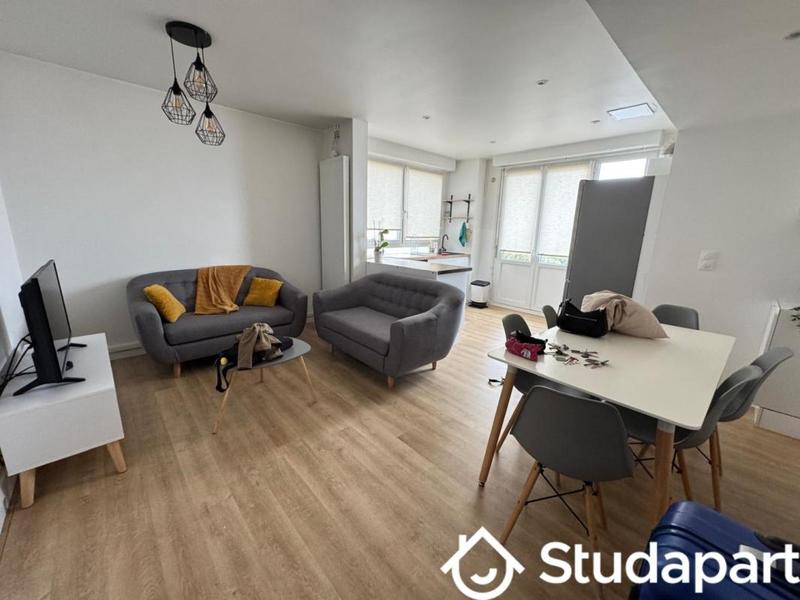 Chambre - 12 m² - 1 pièce