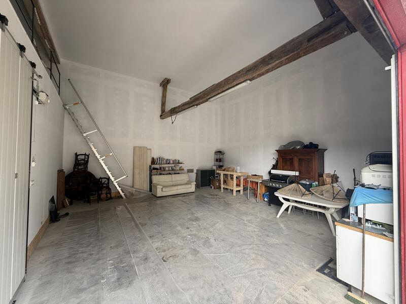 Maison - 207 m² - 6 pièces