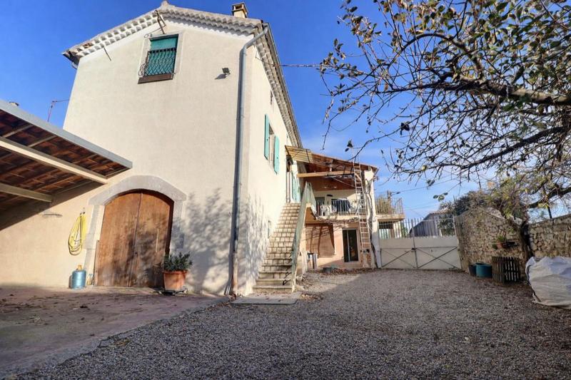 Maison - 131 m² - 8 pièces