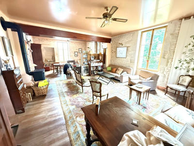 Maison - 200 m² - 7 pièces