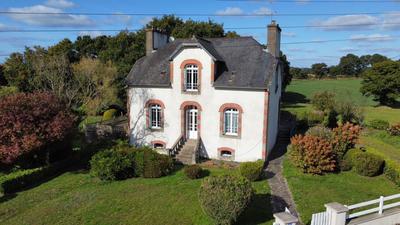 Maison - 139 m² - 6 pièces