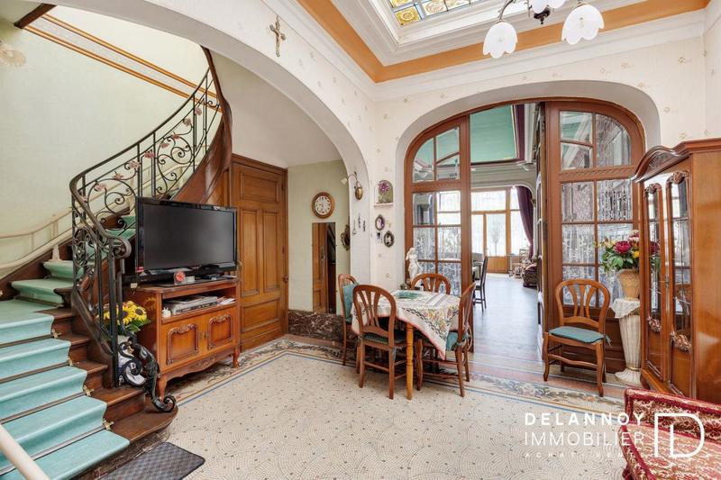 Demeure - 180 m² - 5 pièces