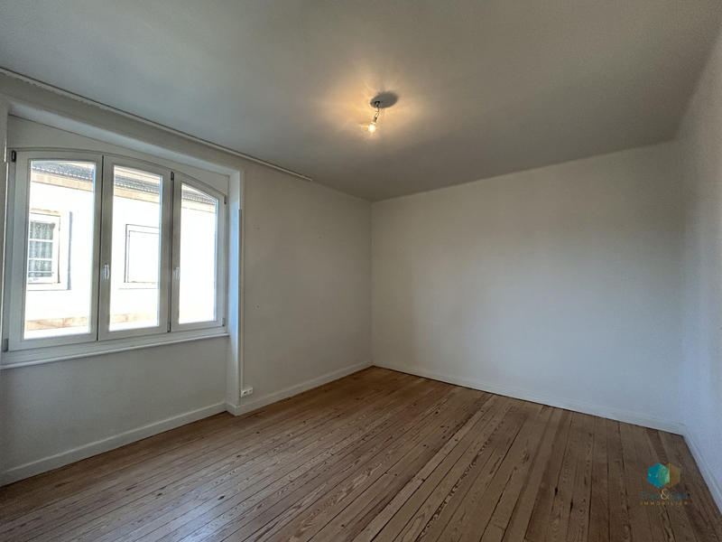 Bureau - 115 m² - 5 pièces