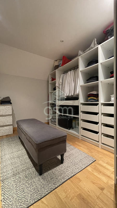 Maison - 383 m² - 13 pièces