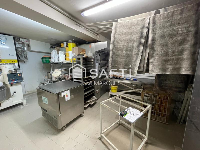 Local commercial - 179 m² - 7 pièces