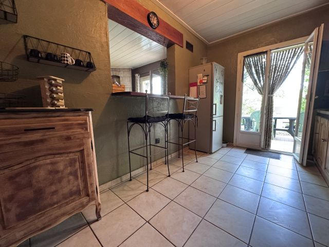 Appartement - 95 m² - 5 pièces