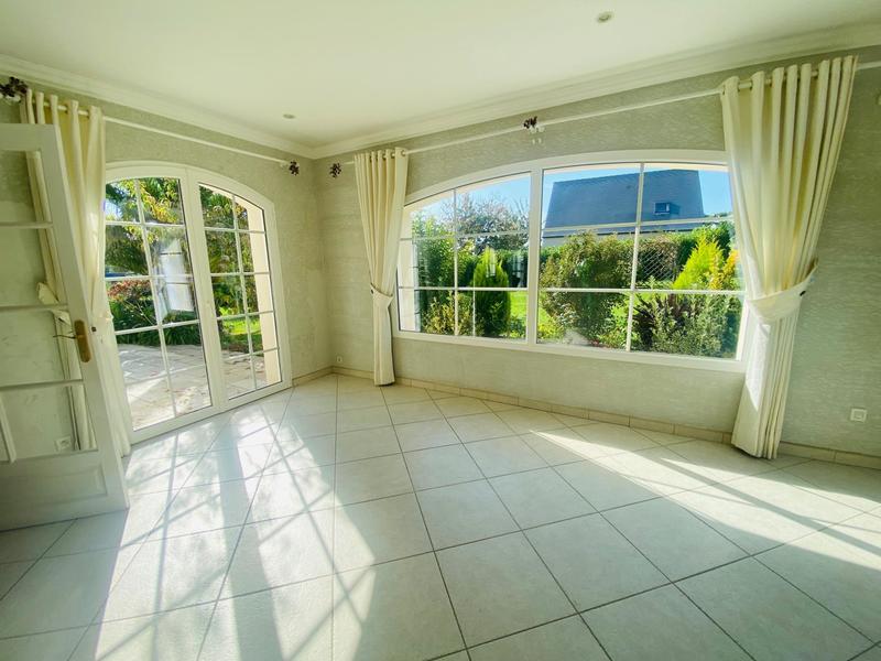 Maison - 205 m² - 7 pièces