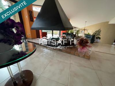 Maison - 175 m² - 10 pièces