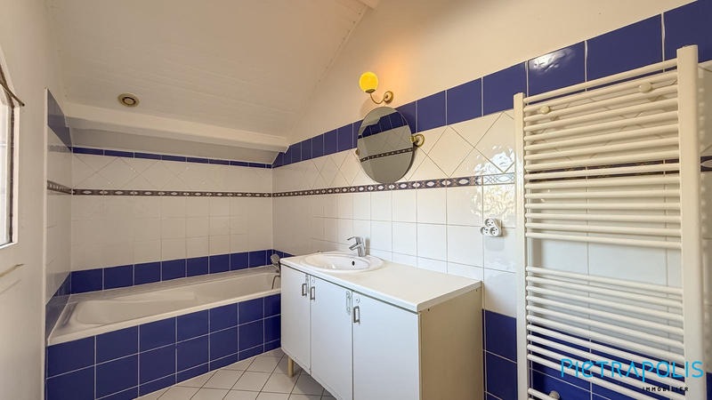 Maison - 138 m² - 7 pièces