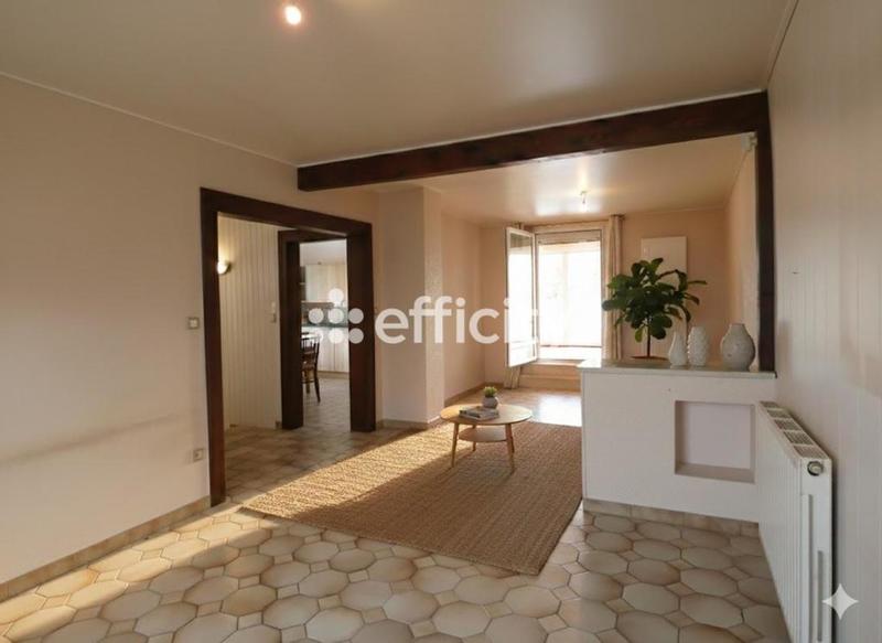 Maison - 200 m² - 8 pièces