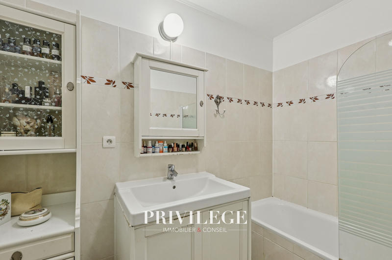 Appartement - 108 m² - 5 pièces