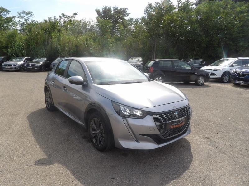 Peugeot 208 e-208 136ch Style