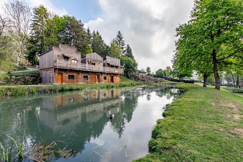 Propriété - 4 000 m² - 30 pièces