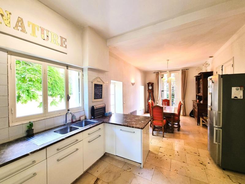 Maison - 200 m² - 8 pièces