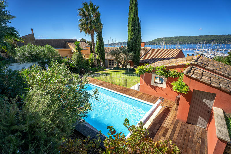 Maison - 170 m² - 6 pièces