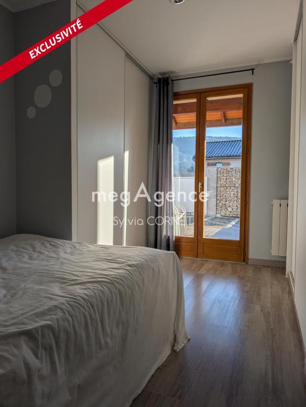 Maison traditionnelle - 190 m² - 4 pièces