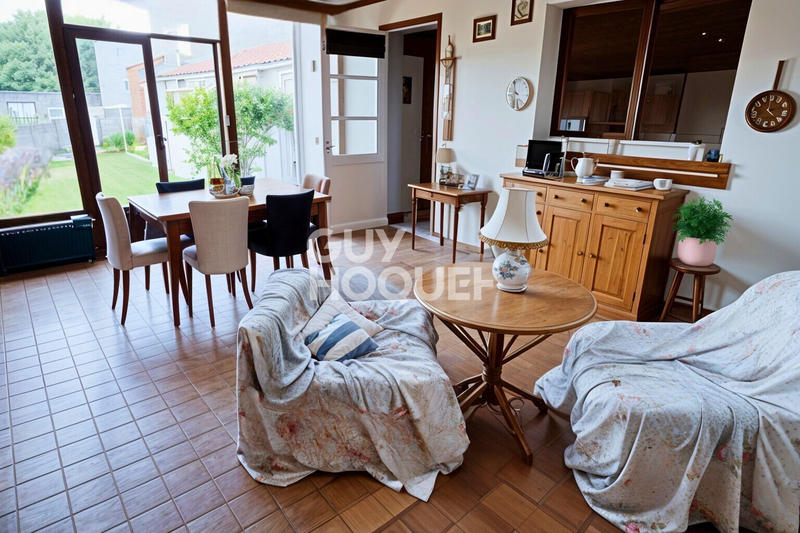 Maison - 159 m² - 9 pièces