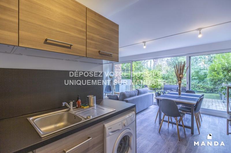 Chambre - 9 m² - 6 pièces