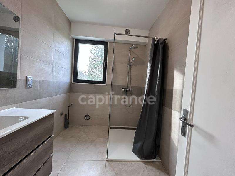 Maison - 212 m² - 5 pièces