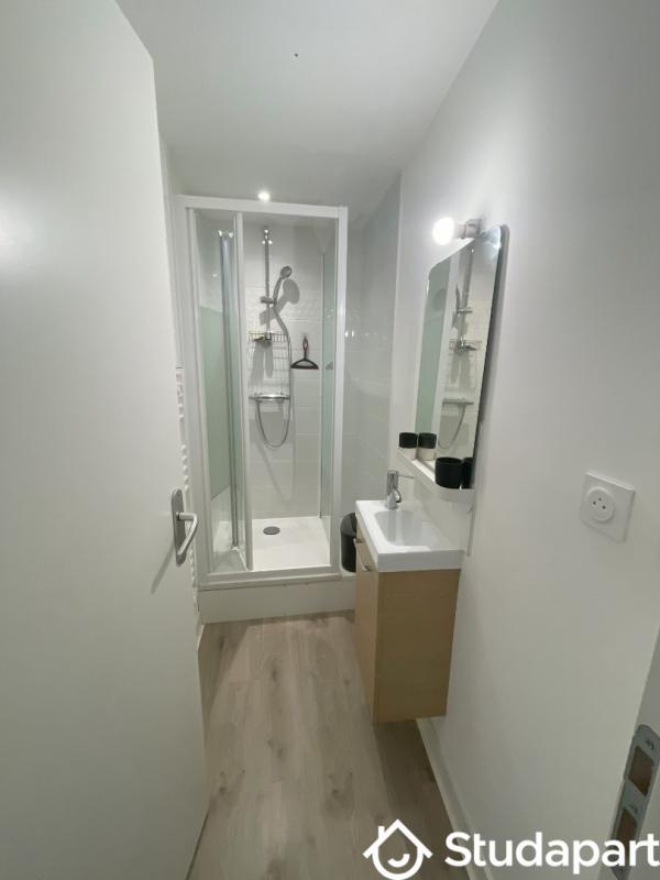 Chambre - 9 m² - 1 pièce