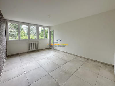 Appartement - 75 m² - 5 pièces