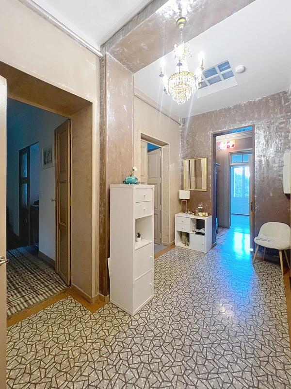 Appartement - 165 m² - 6 pièces